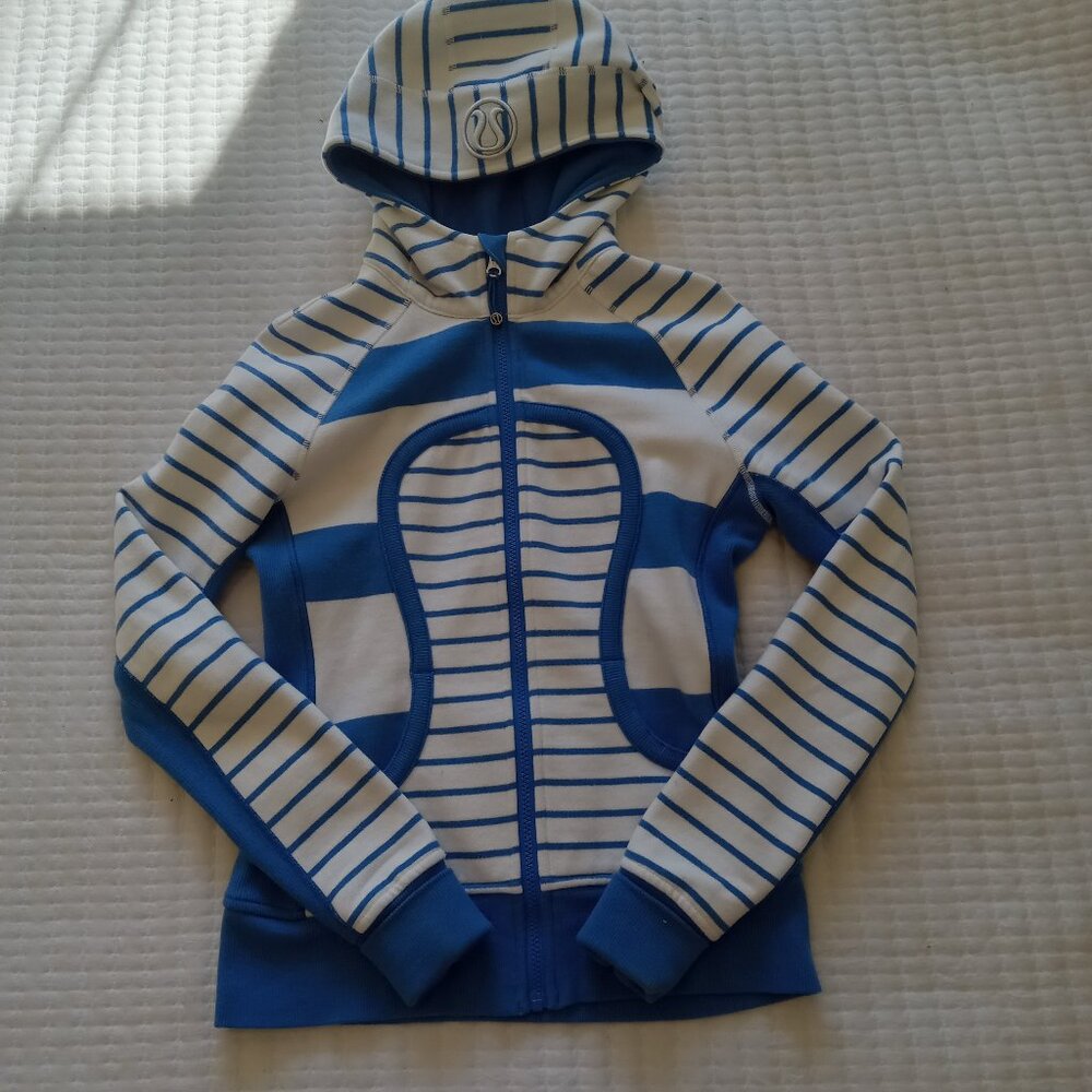 Lululemon Athletica Hoodie Scuba Blue white stripe size 6